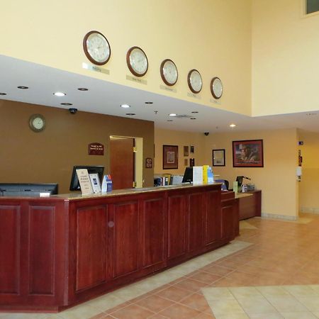 Days Inn By Wyndham Oromocto Conference Centre Exterior foto